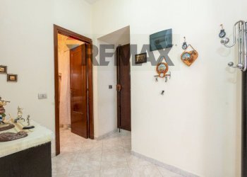 Hall / corridoio - Apartment Piazza Manganelli
 
13, Catania - photo 6