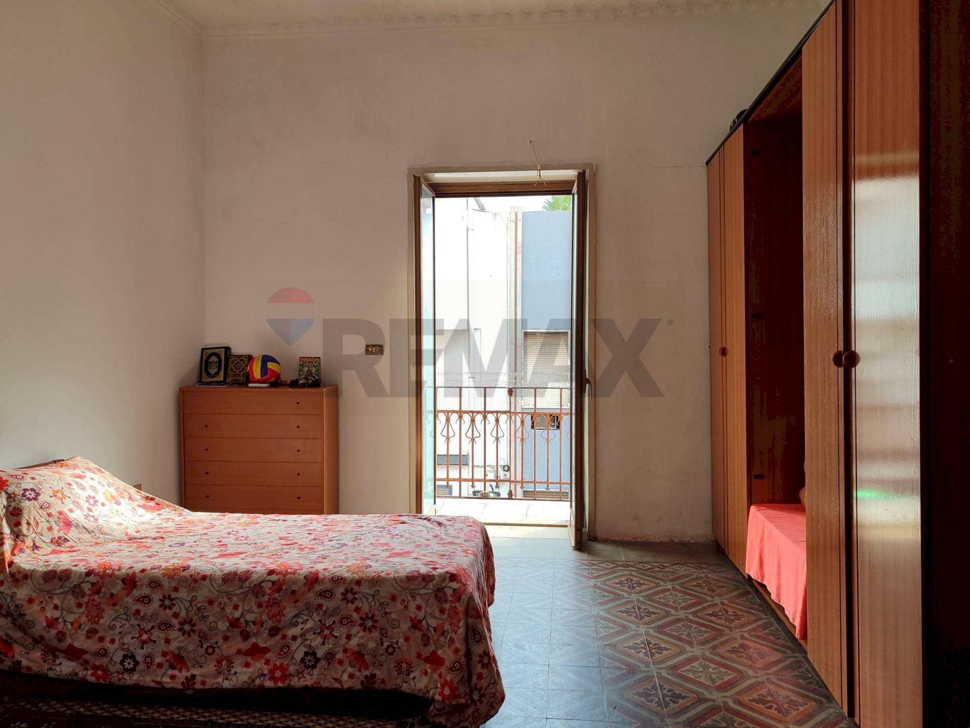 Camera / camera da letto - Trilocale Via Regina Margherita
57, Santa Teresa di Riva - foto 3
