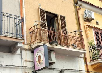 Edificio all\'aperto - Trilocale Via Regina Margherita
 
57, Santa Teresa di Riva - foto 2