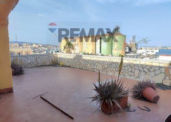 Terrazza - Four-room apartment Vicolo Flavio Gioia
 
33, Catania - photo 17
