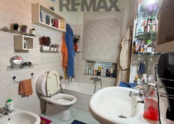 Bagno - Quadrilocale VIA DEI CICLAMINI
 
5, San Pietro Clarenza - foto 17