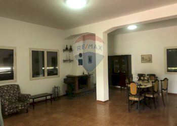 Sala da pranzo - Villa via Mattia Preti
 
15, Pedara - photo 57