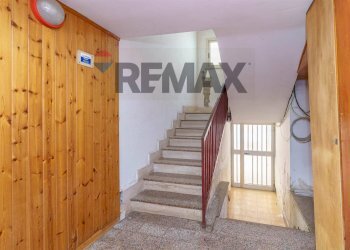 Scale - Two-room apartment via Nazionale
 
87, Sant'Alessio Siculo - photo 2