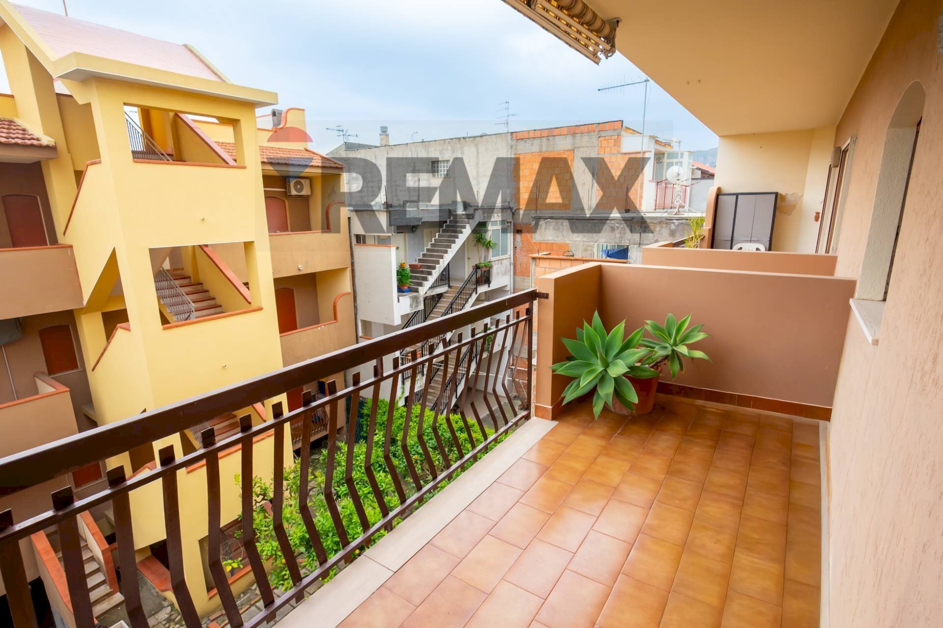 Balcone - Three-room apartment VIA SIENA
 
13, Sant'Alessio Siculo - photo 2