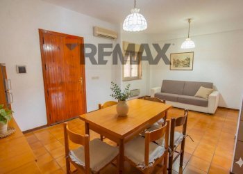 Sala da pranzo - Three-room apartment VIA SIENA
 
13, Sant'Alessio Siculo - photo 4