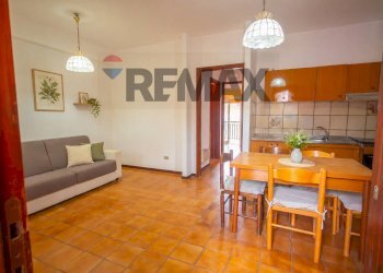 Sala da pranzo - Three-room apartment VIA SIENA
 
13, Sant'Alessio Siculo - photo 5