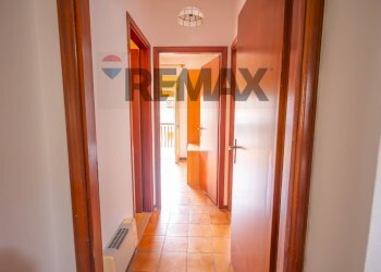 Hall / corridoio - Three-room apartment VIA SIENA
 
13, Sant'Alessio Siculo - photo 9