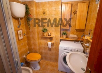 Bagno - Three-room apartment VIA SIENA
 
13, Sant'Alessio Siculo - photo 12