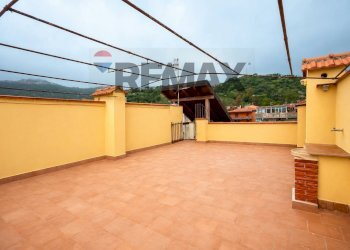 Terrazza - Three-room apartment VIA SIENA
 
13, Sant'Alessio Siculo - photo 15