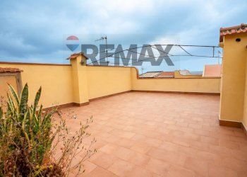 Terrazza - Three-room apartment VIA SIENA
 
13, Sant'Alessio Siculo - photo 16