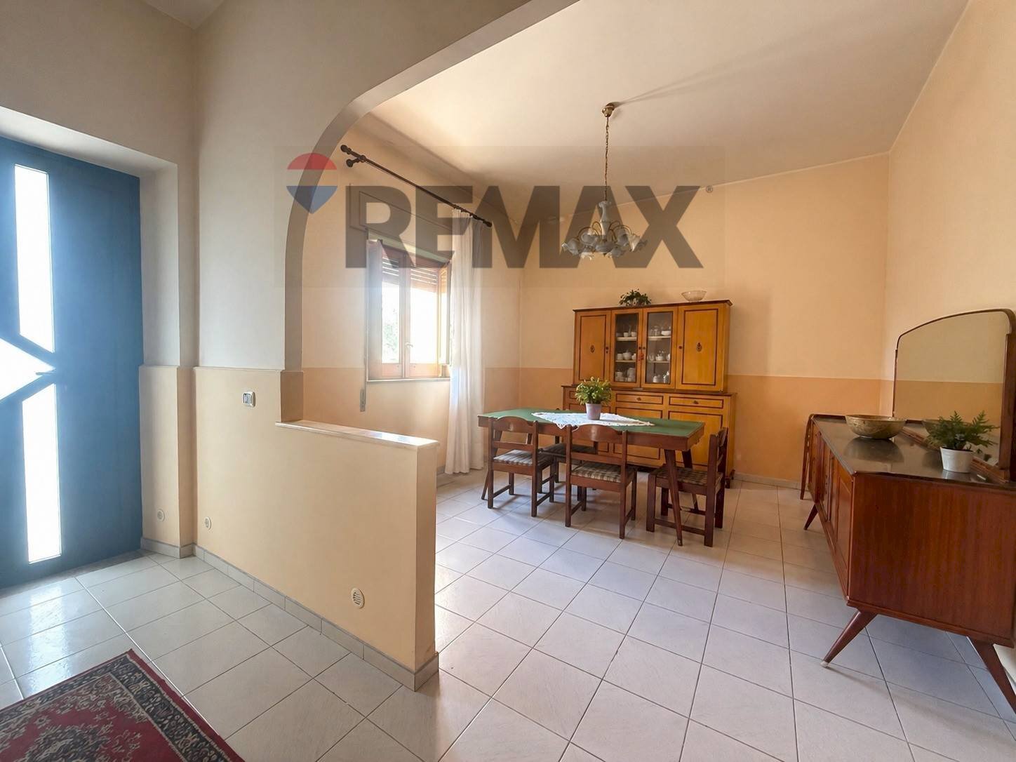 Sala da pranzo - Casa indipendente Str. IV Femmina Morta, 257 95018 Carruba CT
 
285, Riposto - foto 3