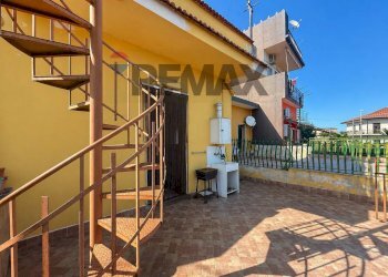 Terrazza - Casa indipendente Str. IV Femmina Morta, 257 95018 Carruba CT
 
285, Riposto - foto 1