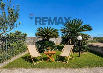 Giardino - Casa indipendente Str. IV Femmina Morta, 257 95018 Carruba CT
 
285, Riposto - foto 13