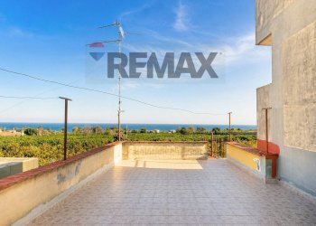 Terrazza - Casa indipendente Str. IV Femmina Morta, 257 95018 Carruba CT
 
285, Riposto - foto 14