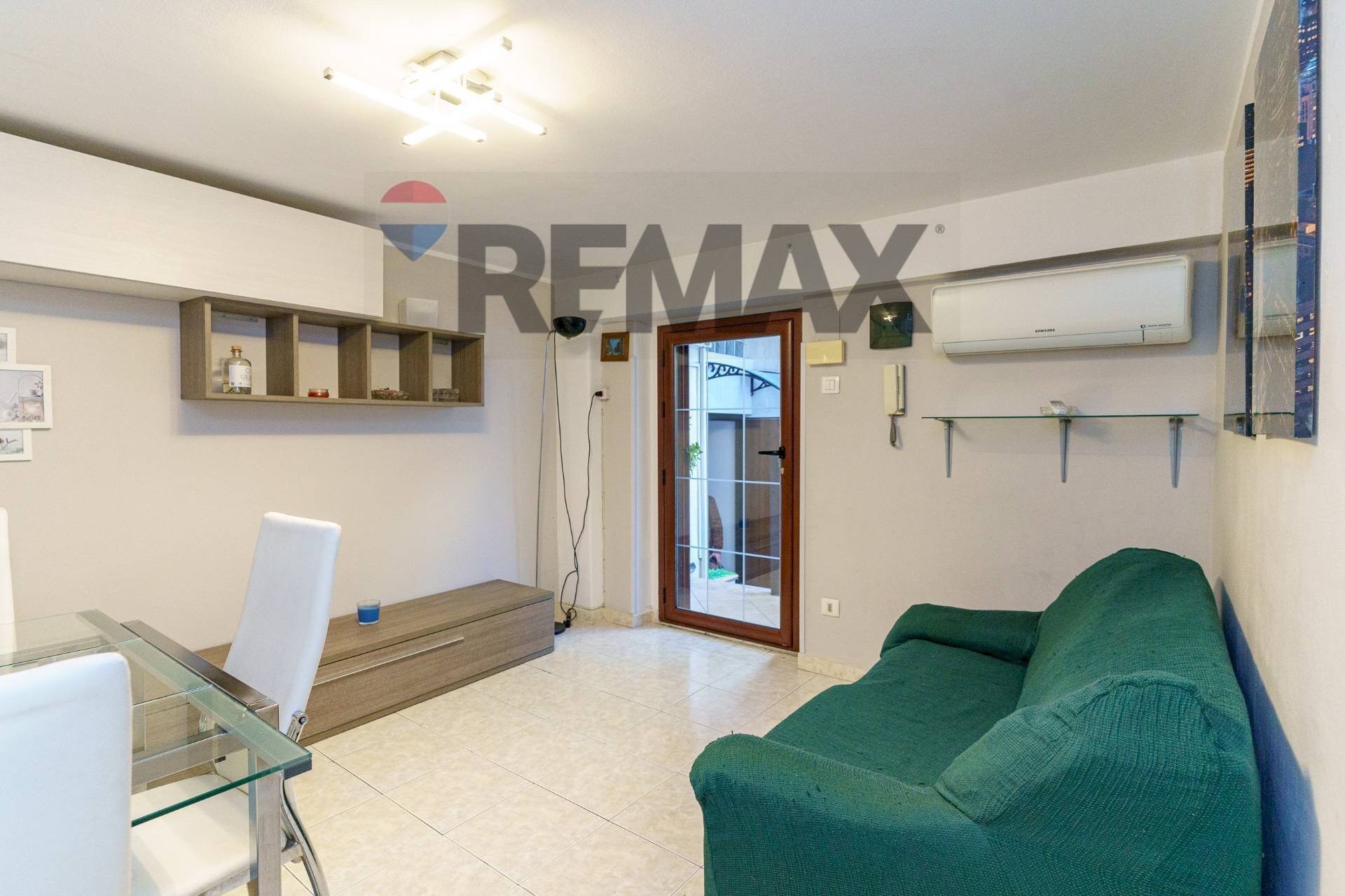 Soggiorno - Three-room apartment Via Vincenzo Giuffrida
 
92, Catania - photo 3