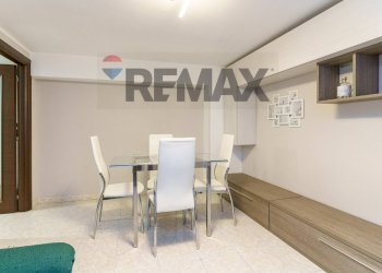 Sala da pranzo - Three-room apartment Via Vincenzo Giuffrida
 
92, Catania - photo 2