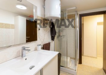 Bagno - Three-room apartment Via Vincenzo Giuffrida
 
92, Catania - photo 17