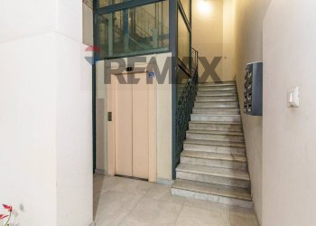 Ricezione / Lobby - Three-room apartment Via Vincenzo Giuffrida
 
92, Catania - photo 27