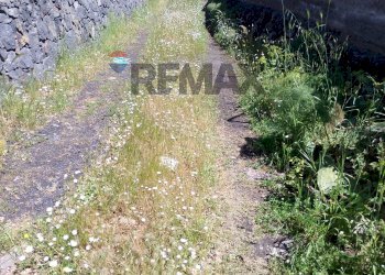 Non correlato - Terreno agricolo Via Alcide de Gasperi
SNC, Trecastagni - foto 5