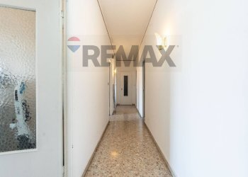 Hall / corridoio - Apartment Via Garibaldi
 
259, Catania - photo 25