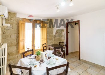 Sala da pranzo - Casa indipendente Via Idria
 
16, Troina - foto 2