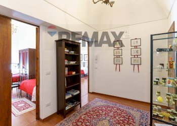Hall / corridoio - Casa indipendente Via Idria
 
16, Troina - foto 9