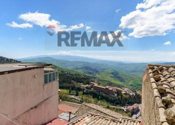 Vista delle montagne - Casa indipendente Via Idria
 
16, Troina - foto 28