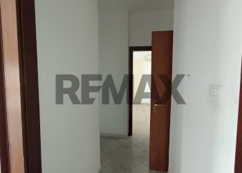 Hall / corridoio - Apartment Via Umberto
 
20, Sant'Agata Li Battiati - photo 37