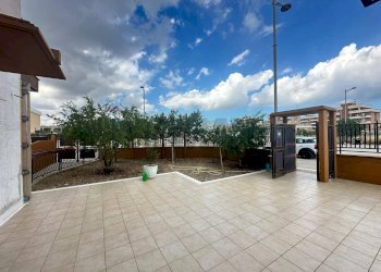 Terrazza - Casa indipendente via Germania
 
3, Manfredonia - foto 5