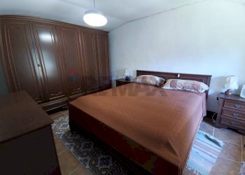Camera / camera da letto - Semi-detached house Altare - photo 34
