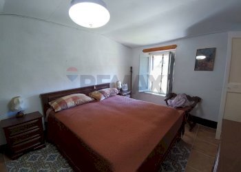 Camera / camera da letto - Semi-detached house Altare - photo 35
