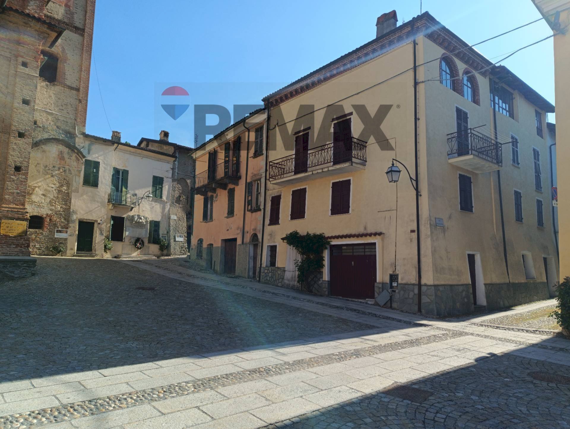 Edificio all\'aperto - Semi-detached house Piazza Vittorio Emanuele II
 
9, Priero - photo 2