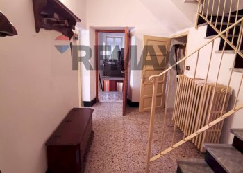 Scale - Semi-detached house Piazza Vittorio Emanuele II
 
9, Priero - photo 17