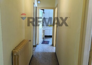 Hall / corridoio - Semi-detached house Piazza Vittorio Emanuele II
 
9, Priero - photo 23