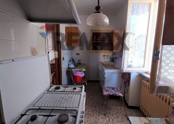 Cucina - Semi-detached house Piazza Vittorio Emanuele II
 
9, Priero - photo 37