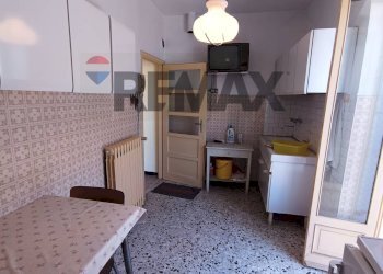 Cucina - Semi-detached house Piazza Vittorio Emanuele II
 
9, Priero - photo 54