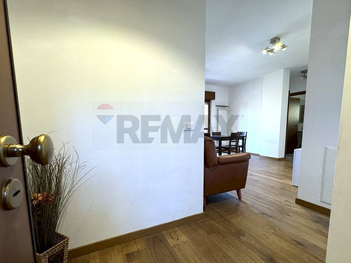 Hall / corridoio - Three-room apartment via Guido Gozzano
 
1, L'Aquila - photo 2