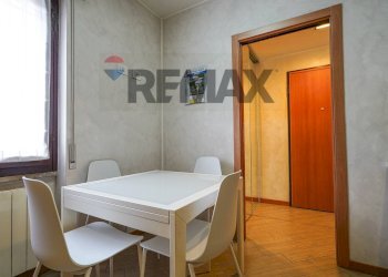 Sala da pranzo - Bilocale via Papa Giovanni XXIII
 
55, Madone - foto 3
