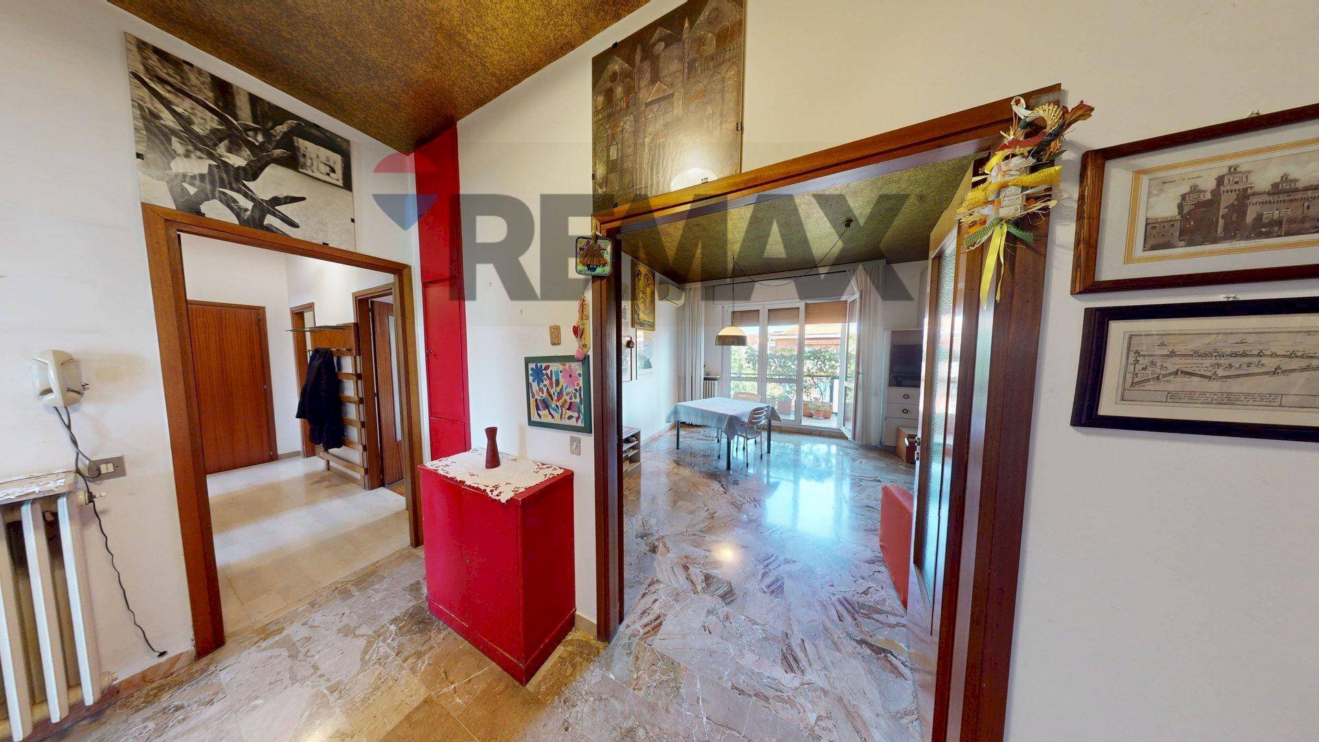 Hall / corridoio - Apartment Piazzale Francesco Petrarca
 
3, Ferrara - photo 3
