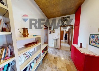 Hall / corridoio - Apartment Piazzale Francesco Petrarca
 
3, Ferrara - photo 2