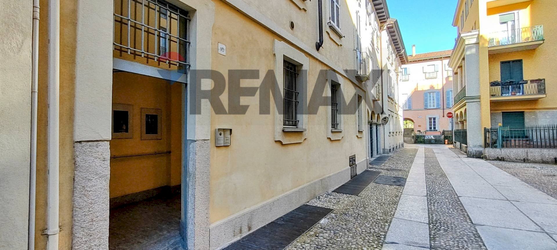 Edificio all\'aperto - Two-room apartment via del teatro
 
12, Pavia - photo 1