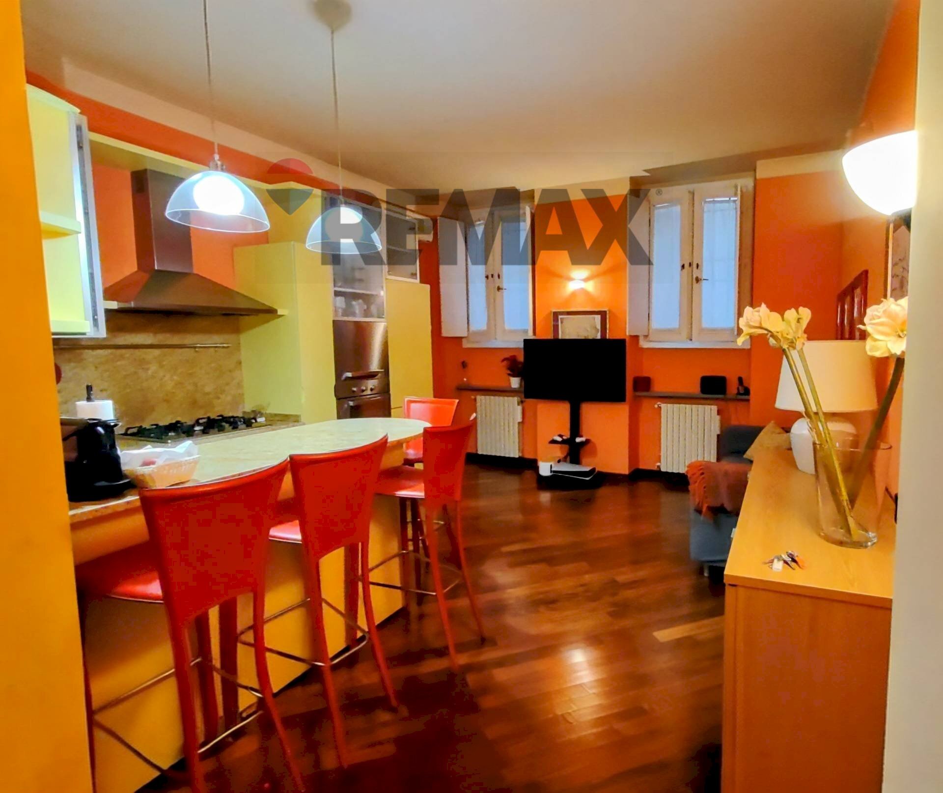 Sala da pranzo - Two-room apartment via del teatro
 
12, Pavia - photo 3