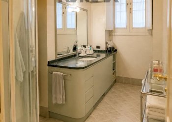 Bagno - Bilocale via del teatro
 
12, Pavia - foto 6