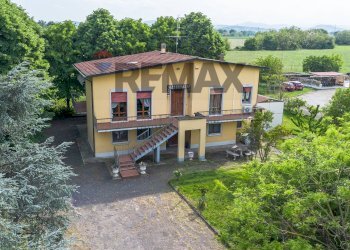 Casa all\'aperto - Casa indipendente Località  San Faustino
 
15, Fidenza - foto 1