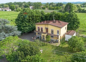 Casa all\'aperto - Casa indipendente Località  San Faustino
 
15, Fidenza - foto 2