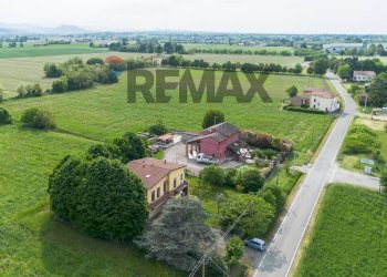 Casa all\'aperto - Casa indipendente Località  San Faustino
 
15, Fidenza - foto 6