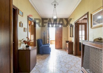 Hall / corridoio - Casa indipendente Località  San Faustino
 
15, Fidenza - foto 17