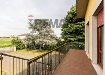 Balcone - Casa indipendente Località  San Faustino
 
15, Fidenza - foto 48