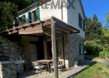 Casa all\'aperto - Casa indipendente Via Fiume
 
29, Castiglione Chiavarese - foto 1