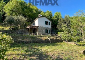 Casa all\'aperto - Casa indipendente Via Fiume
 
29, Castiglione Chiavarese - foto 7